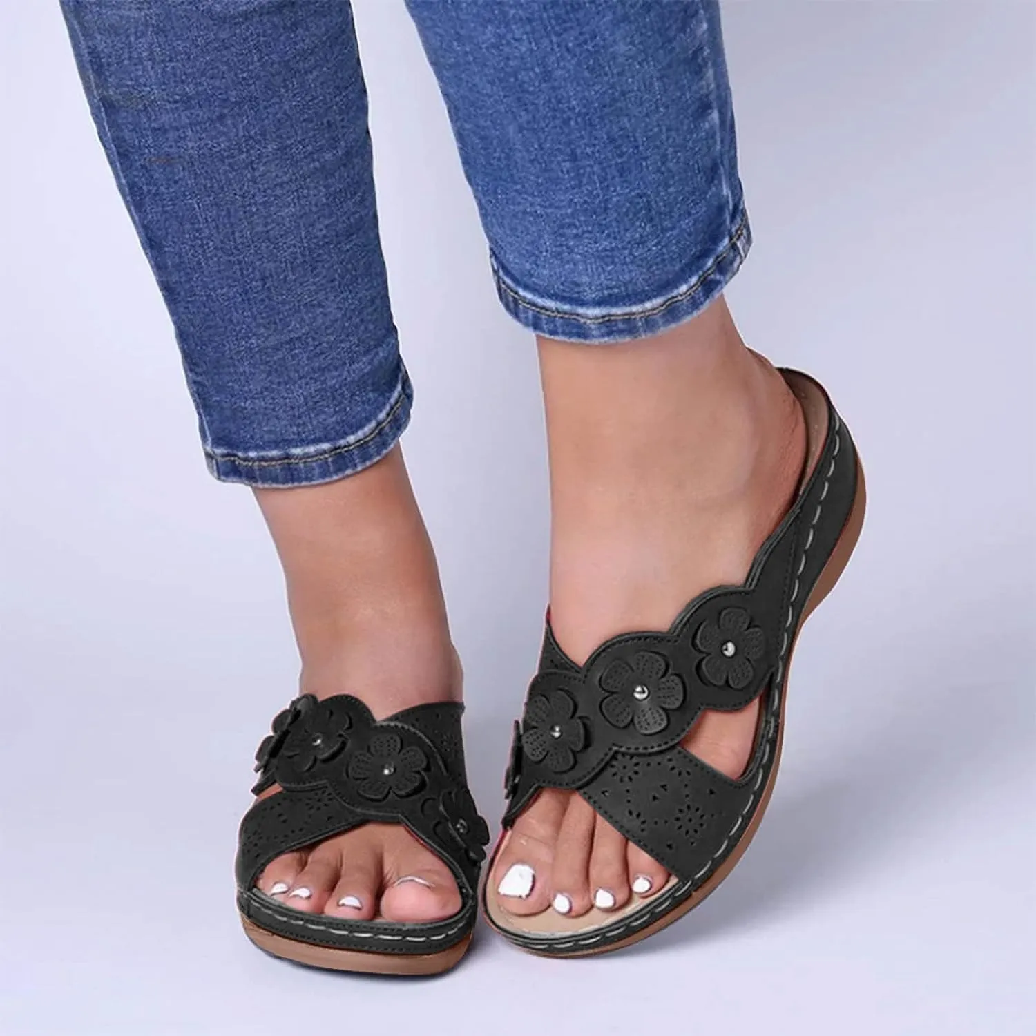 ZSpzx Orthopedic Sandals for Women Dressy Summer 2025 Women's Hollow Out Flower Slippers Womens Comfortable Arch Support Casual Wedge Boho Walking Shoes Flip Flops Sandalias Ortopdicas Para Mujer