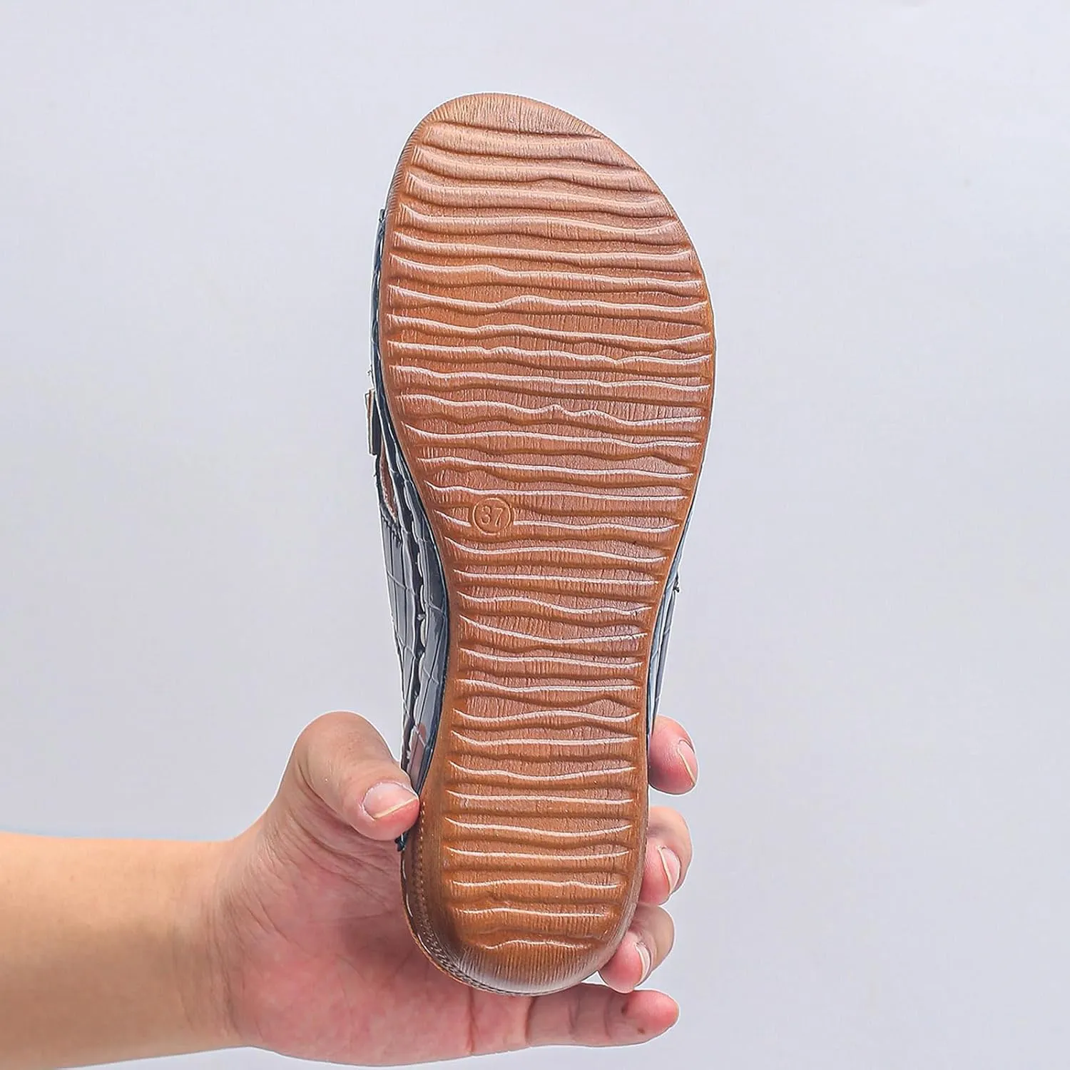 ZSpzx Women Wedge Sandals 2025,Fashion Sparkly Bling Leather Non-Slip Walking Footwear Arch Support Beach Vacation Slippers Summer Breathable Comfortable Peep Toe Soft Cushion Casual Shoe Daily Wear